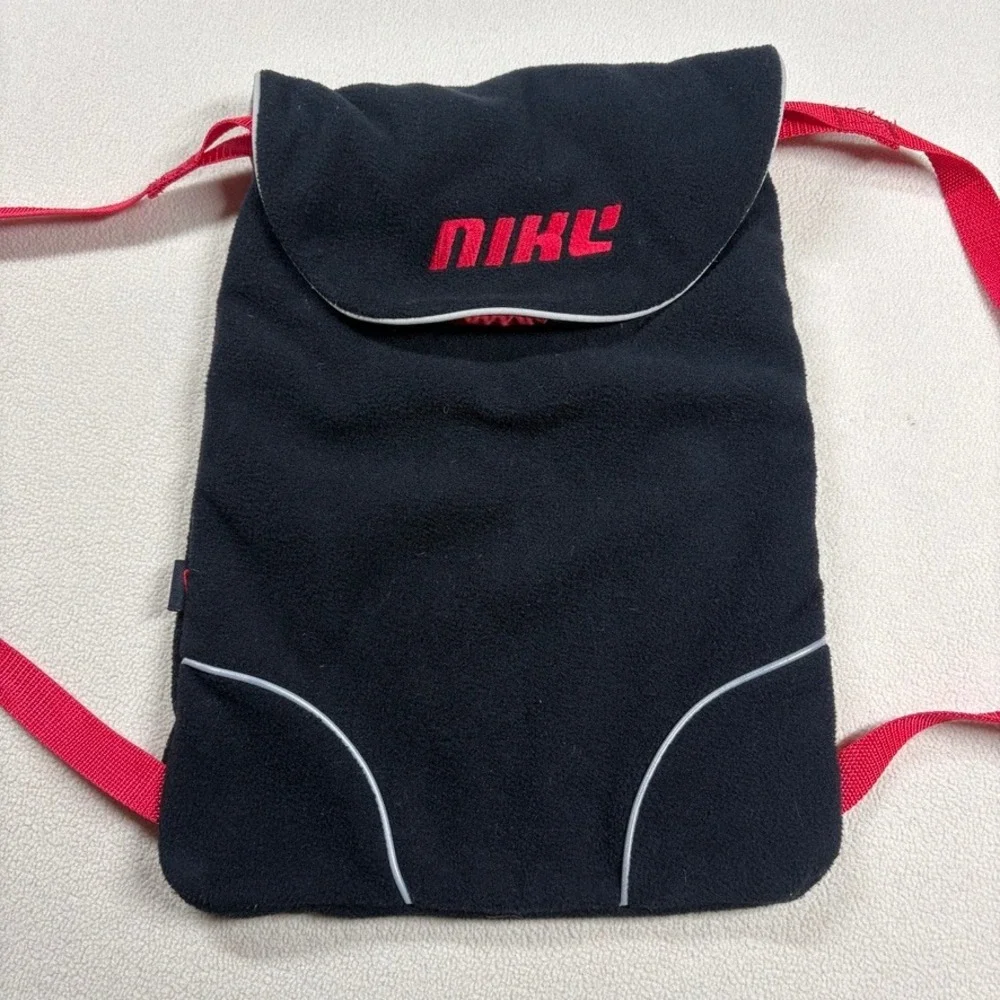 Nike 2007 Fleece‎ Flap Closure Backpack Black Red 13.5x10 Clean Inside Unique